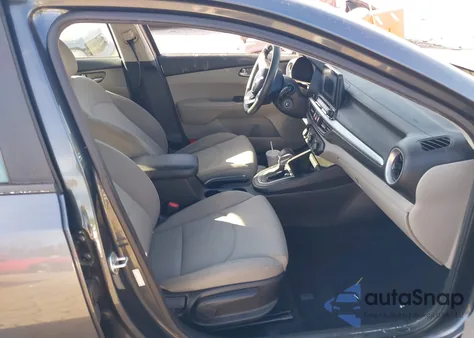 2020 Kia Forte Lxs z USA, uszkodzony, nr VIN 3KPF24AD2LE165587